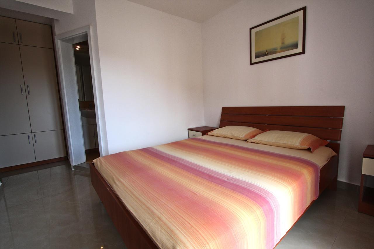 Apartmani Irena Petrovac na moru Exterior foto